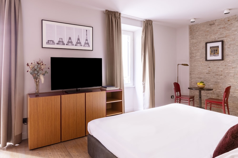 Deluxe Double Room photo 2