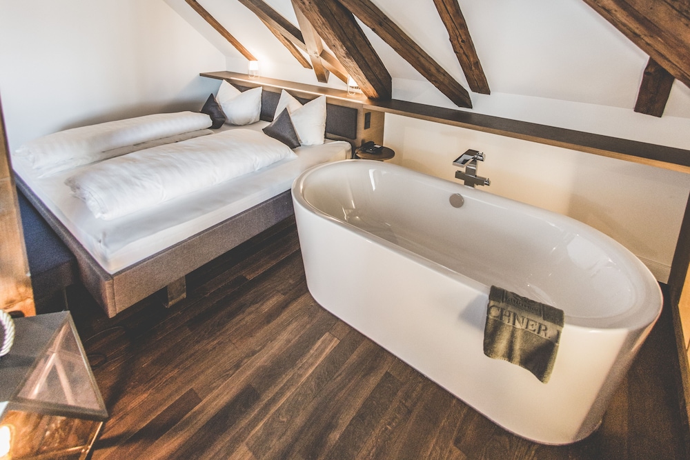 Panoramic Room