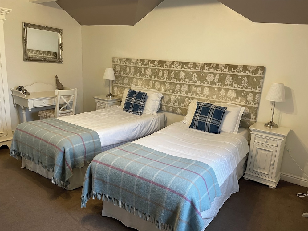 Standard Twin Room, 2 Twin Beds - Photo 7