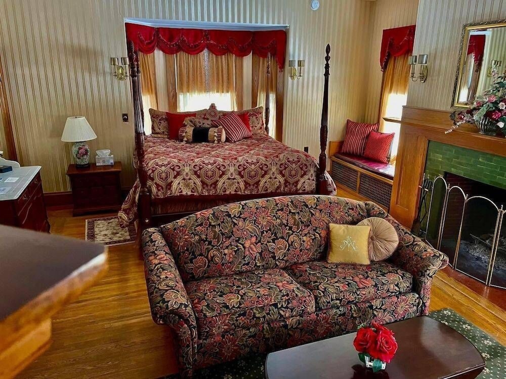 Romantic Single Room, Ensuite, Garden View (Arthur Brown) photo 1