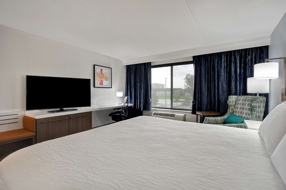 Room - Photo 9