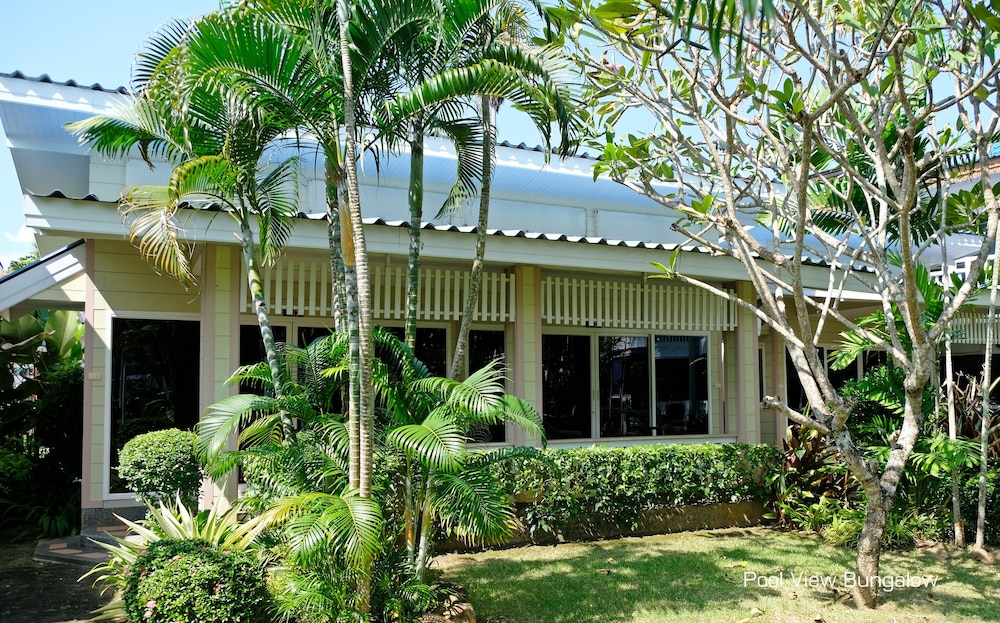 Bungalow, Pool View - Photo 14