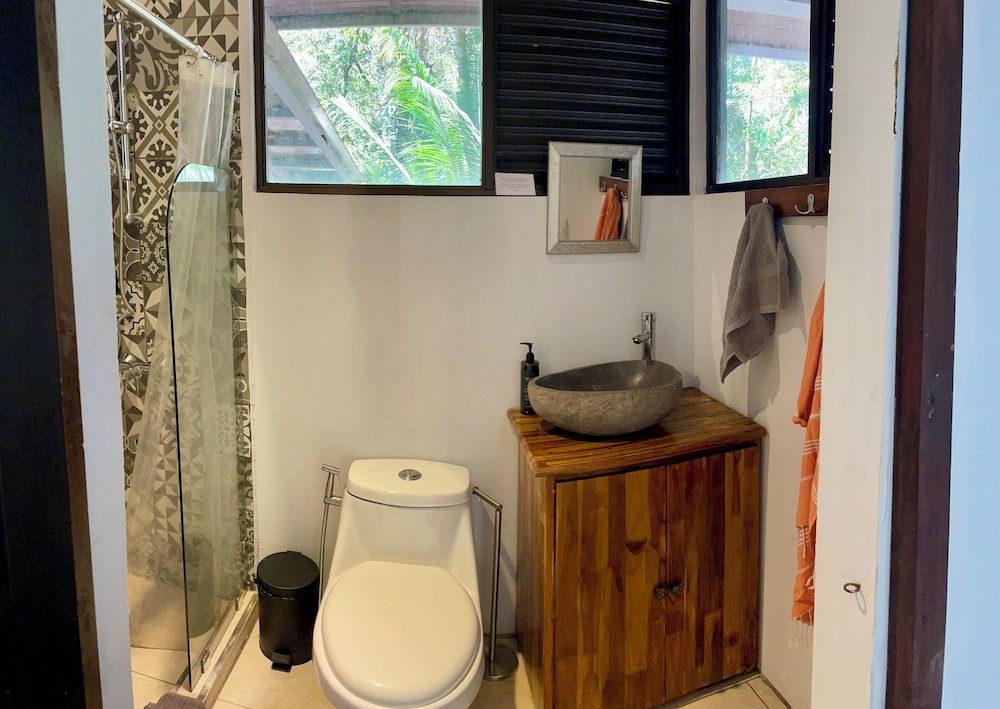 Double Room, Shared Bathroom, Garden View photo 2