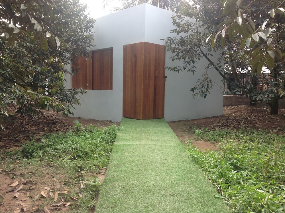 Deluxe Bungalow, 1 King Bed, Garden View photo 2