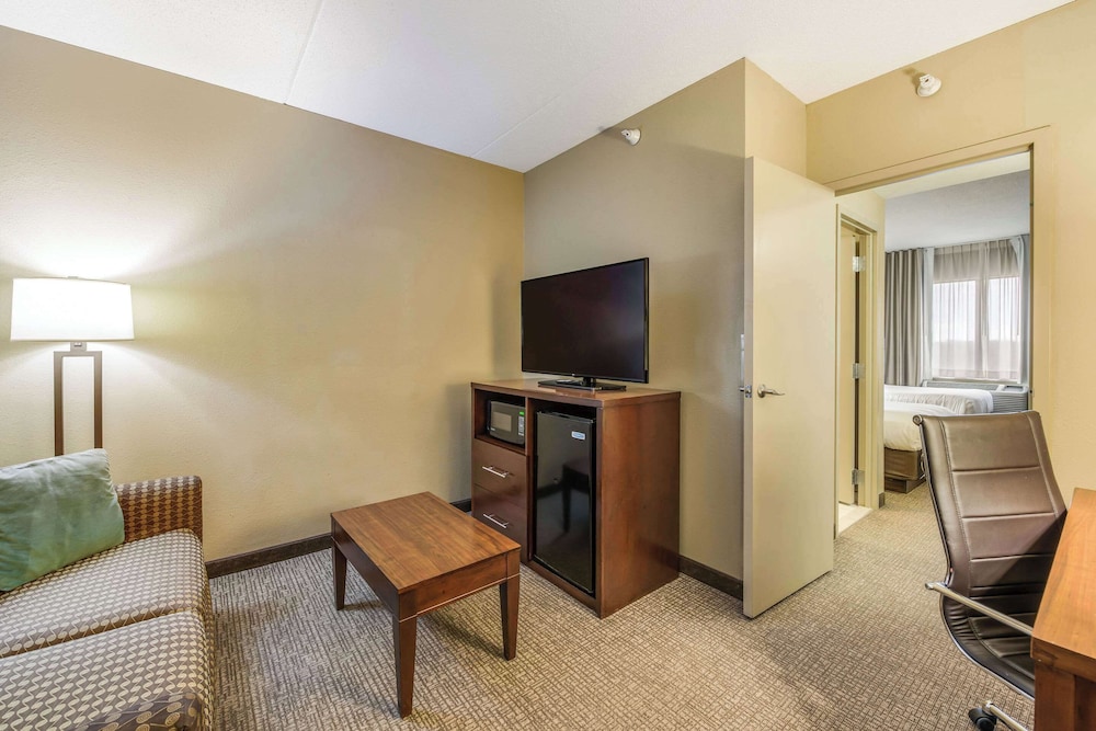 Suite, 2 Double Beds with Sofa bed, Non Smoking - Photo 1