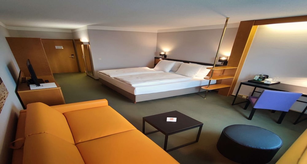 Superior Room, 1 King Bed (with Sofabed) - Photo 1