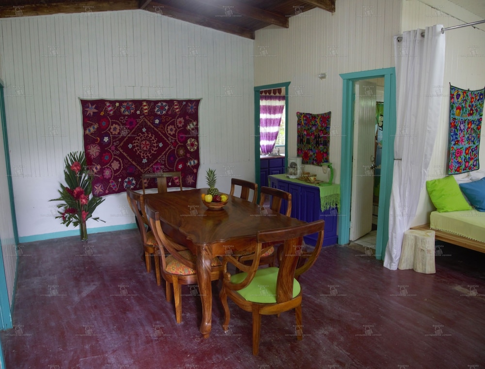 Basic Cottage, 3 Bedrooms, Patio photo 2