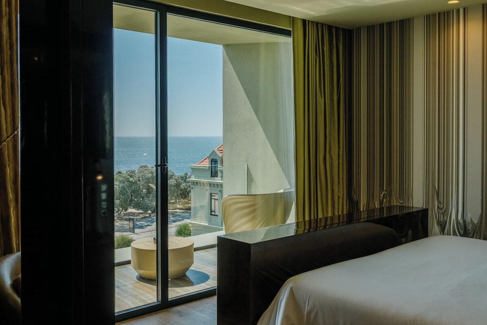 Onice Ocean View Suite thumbnail 6