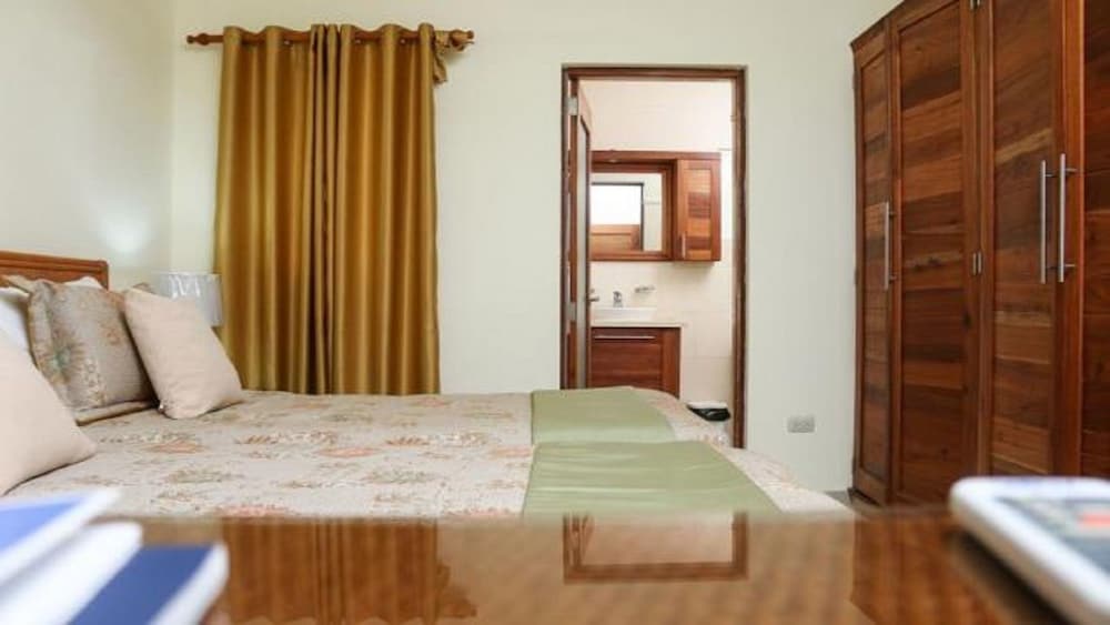 Deluxe Condo, 2 Bedrooms, Patio, Garden View photo 2
