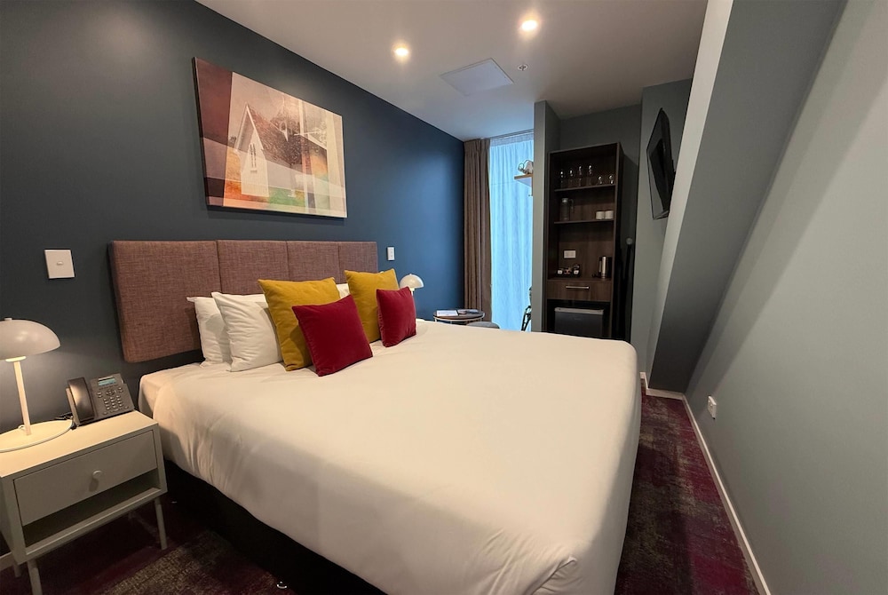 Available room