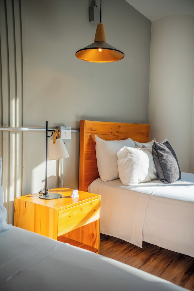 Standard Twin Room - Photo 4