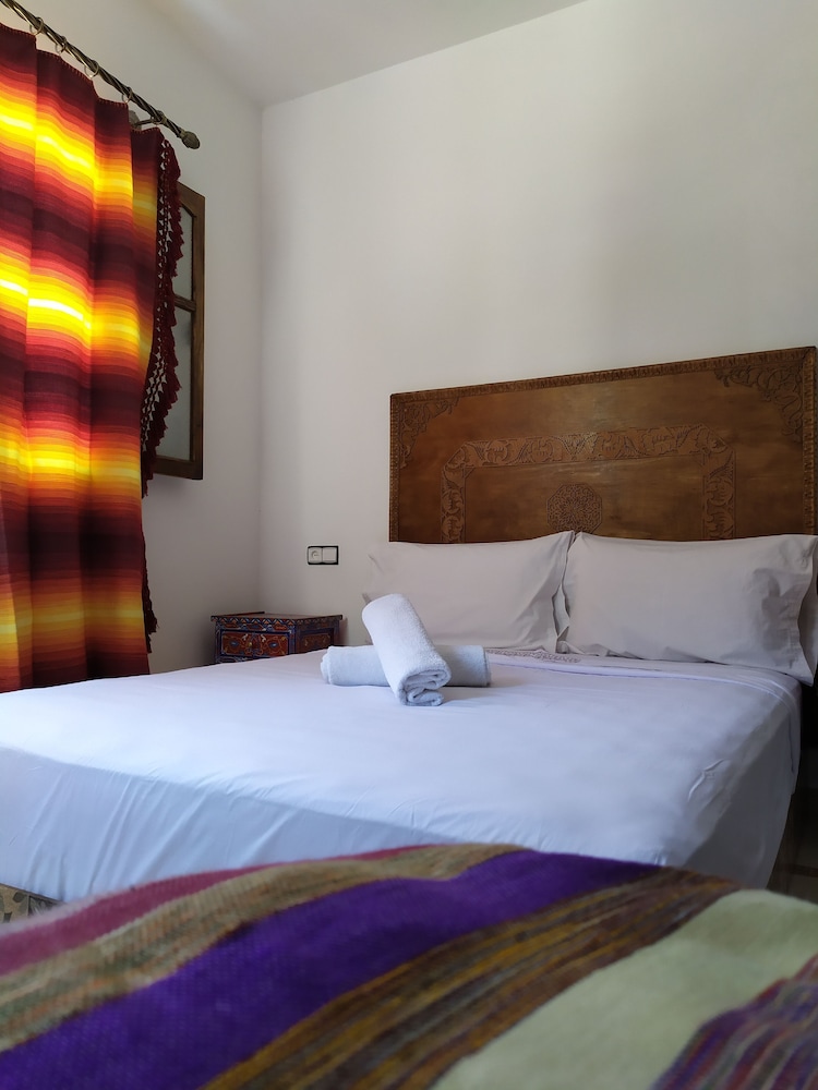 Standard Suite, Multiple Beds, Smoking, City View