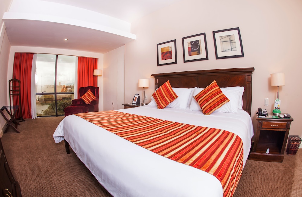 Executive Room, 1 King Bed photo 1