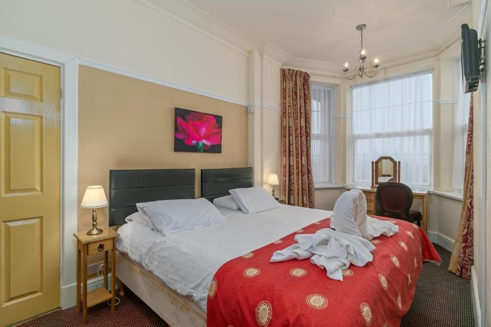 Standard Twin Room, Sea Facing
