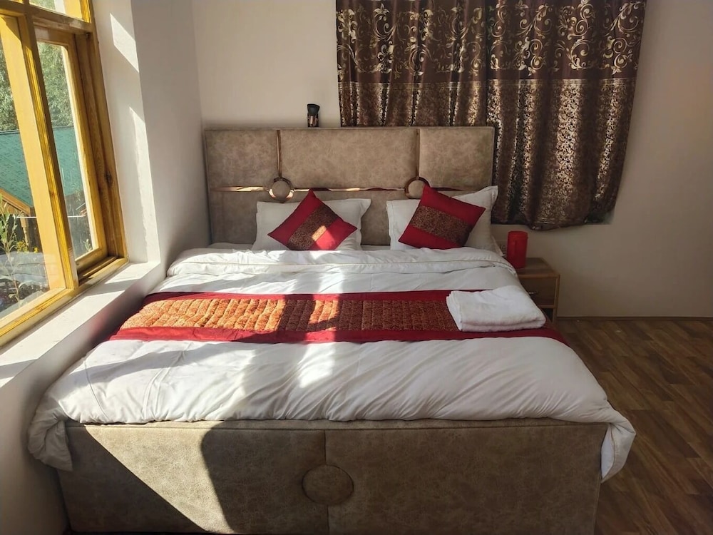 Deluxe Double Room photo 3