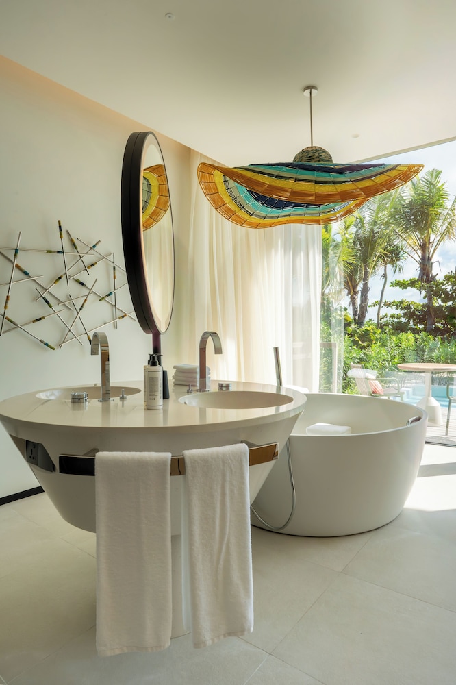 Family Beach Pool Villa with Capsule - Photo 9
