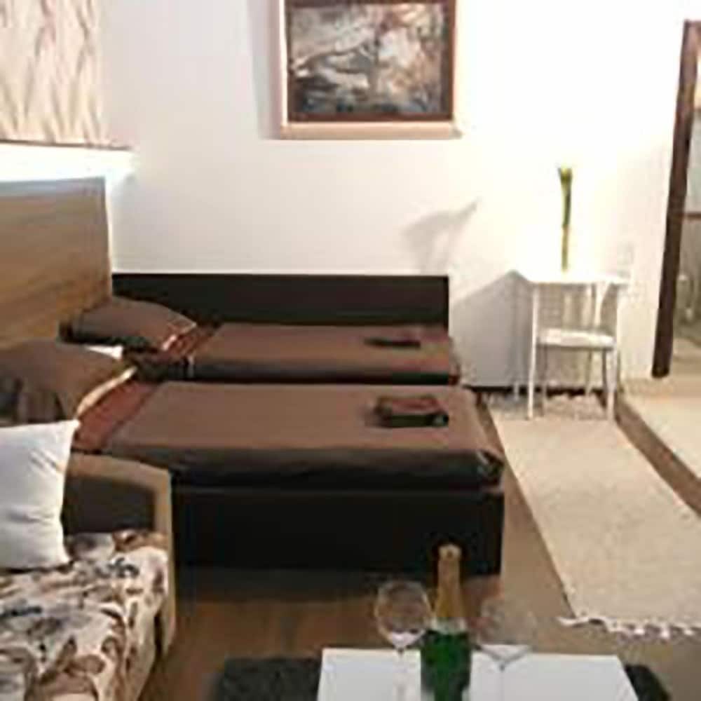 Gallery Apartment photo 1