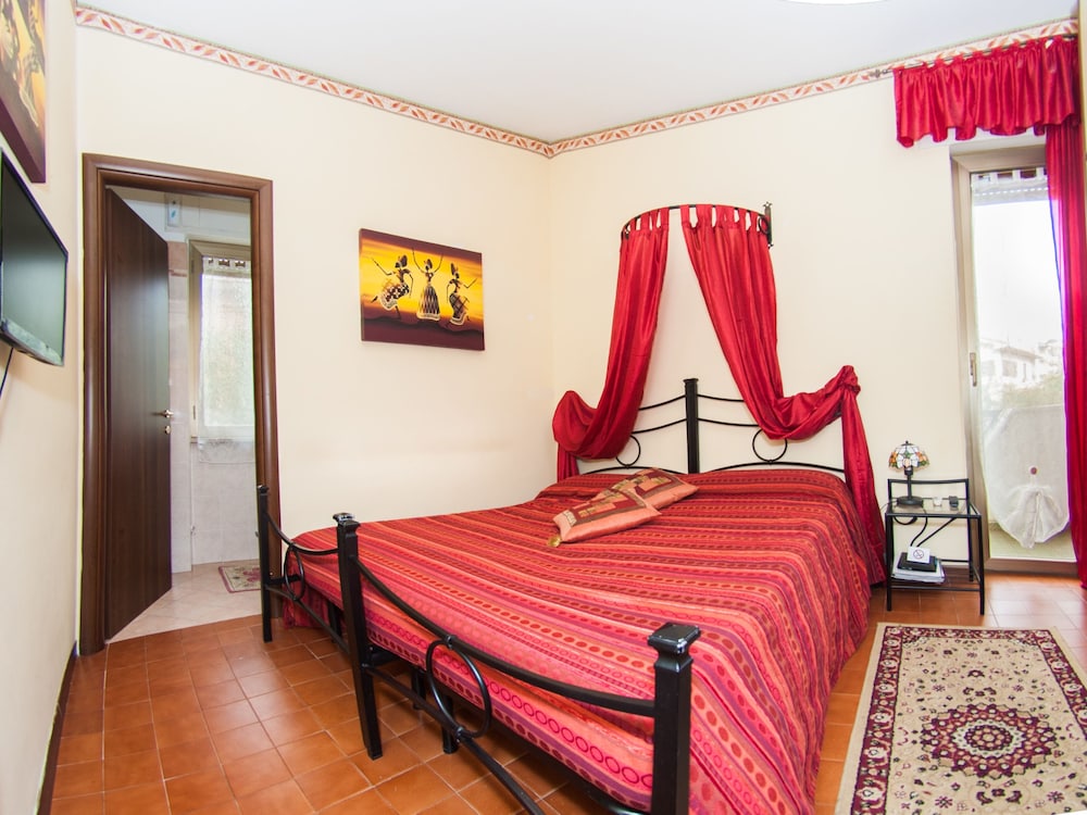 Luxury Double Room, 1 Bedroom, Private Bathroom, Garden View photo 2