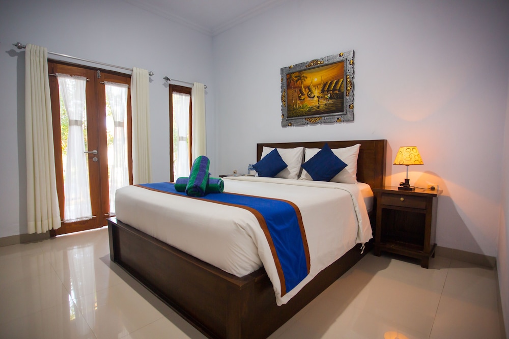 Standard Double Room, 1 Queen Bed, Pool View photo 2