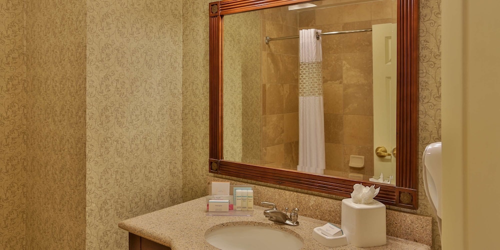 Room thumbnail 6