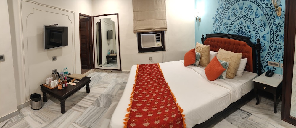 Deluxe Room - Photo 7