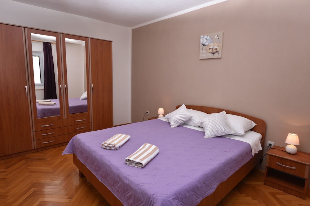 Apartment (A1)