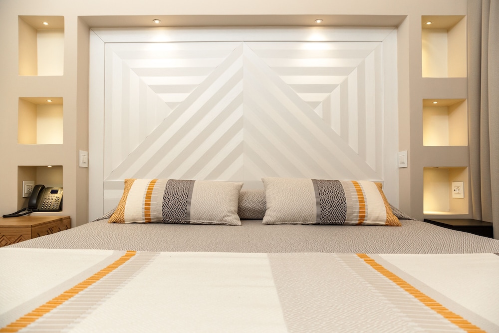 Comfort Room - Photo 1