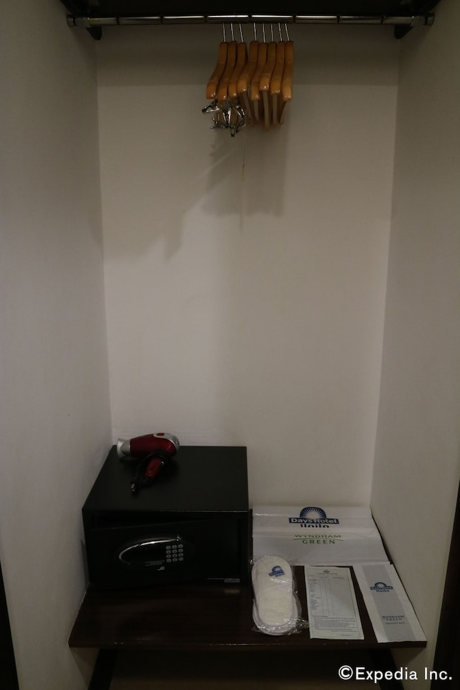 Business Room, 2 Double Beds, Non Smoking - Photo 11