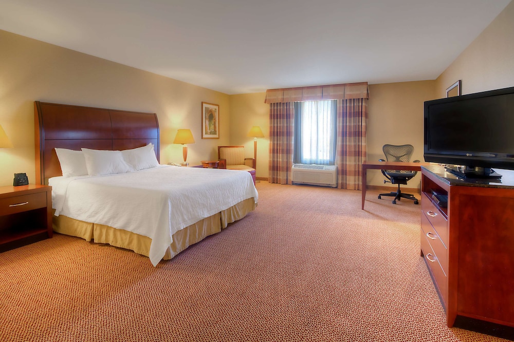 Room, Accessible, Microwave (Mobility and Hearing) - Photo 1