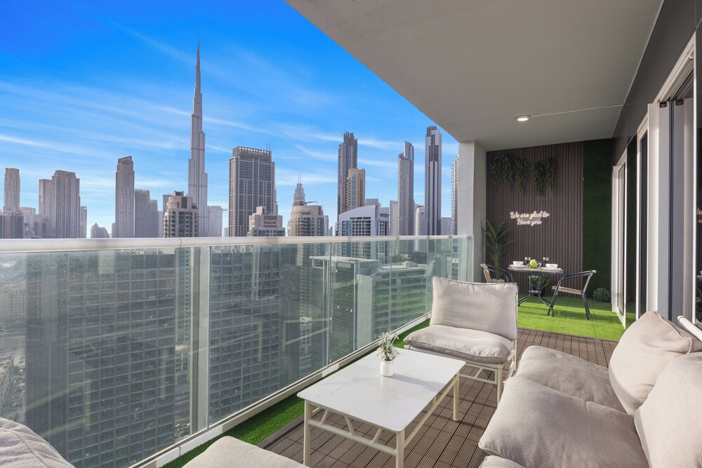 2 Bedroom Apartment - High Floor & Full Burj Khalifa view photo 3