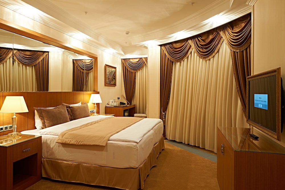 Superior Family Room, 2 Bedrooms