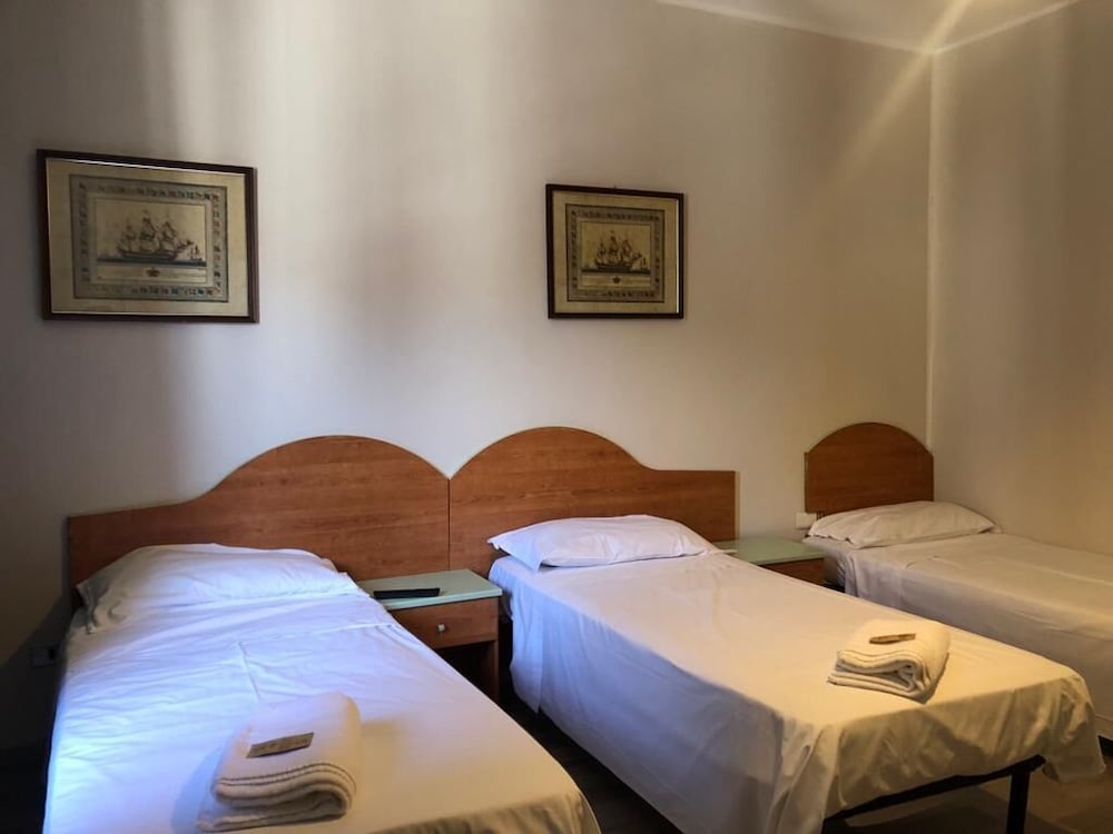 Basic Triple Room