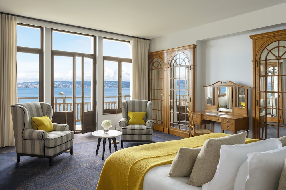 Suite (Belle Epoque) Suite (Belle Epoque)