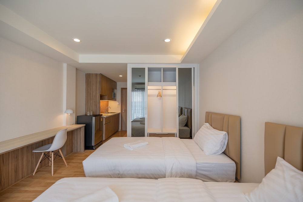 Deluxe Double Room photo 3