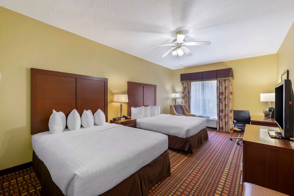 Standard Room, 2 Queen Beds, Accessible, Bathtub - Photo 1