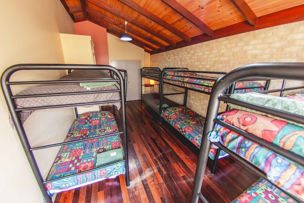 Standard Apartment, Multiple Bedrooms, Non Smoking, Kitchen (Unit 2 - 7 night) photo 1