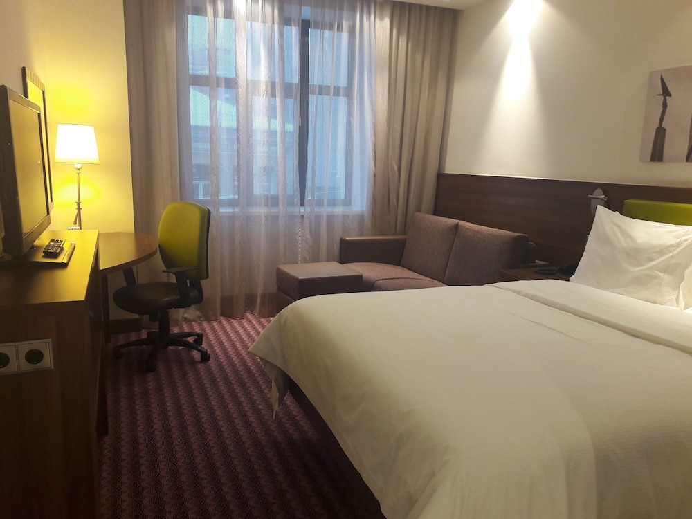 Room, 1 Queen Bed with Sofa bed photo 3