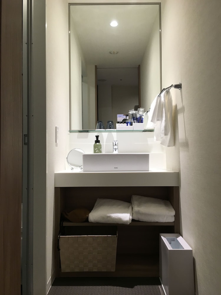 Deluxe Twin Room, Non Smoking - Photo 9