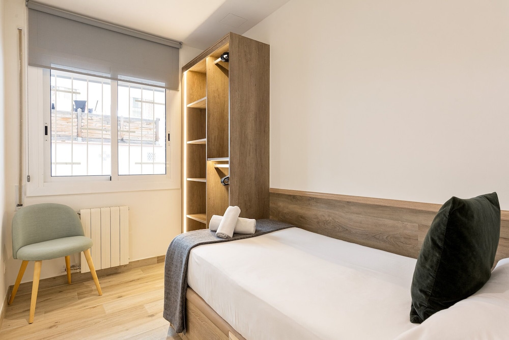 Luxury Apartment, 3 Bedrooms, City View