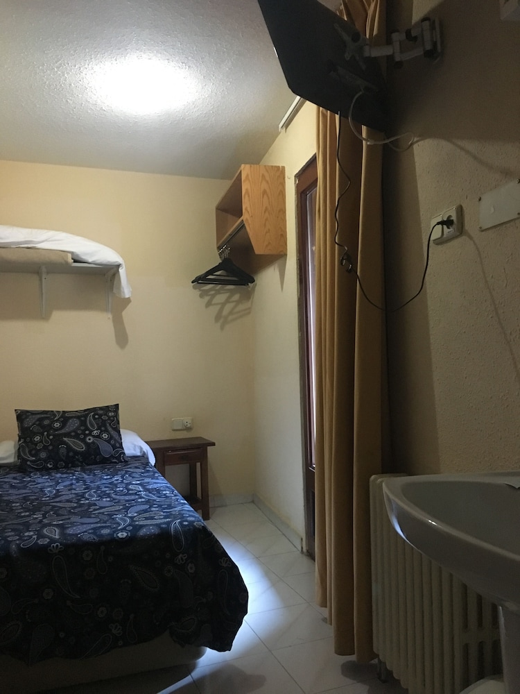 Single Room, River View
