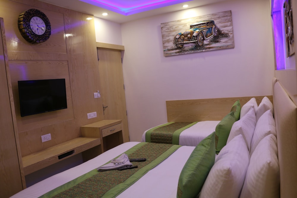 Deluxe Triple Room photo 2