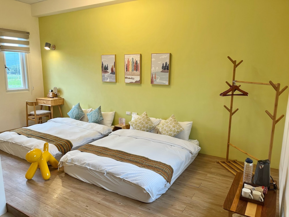 Classic Quadruple Room, 2 Double Beds photo 1