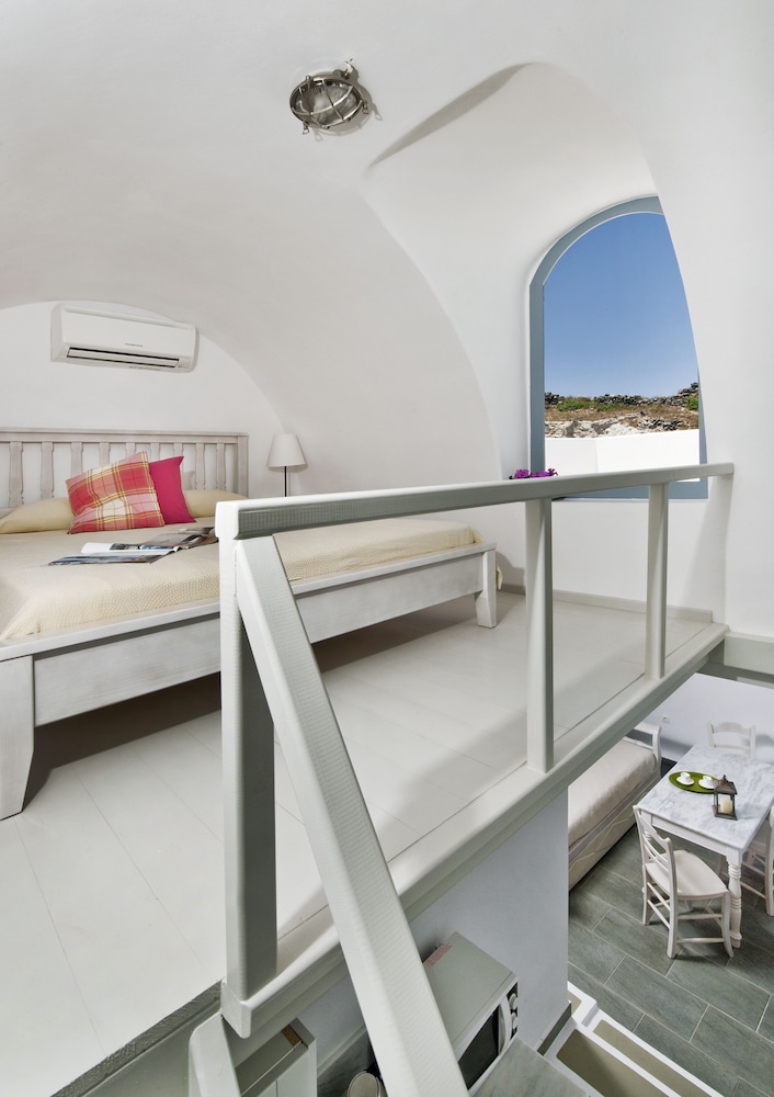 Apartment, 1 Bedroom, Private Plunge Pool, Partially Caldera View