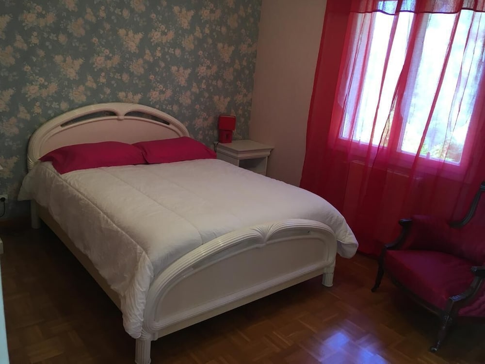 Double Room - Photo 5