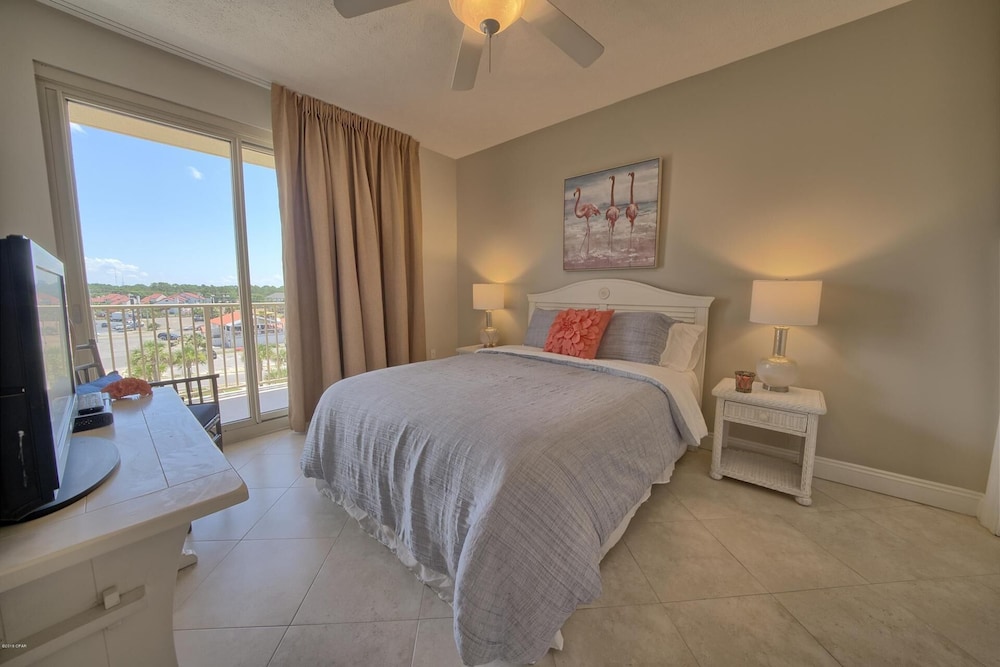 Condo, 3 Bedrooms