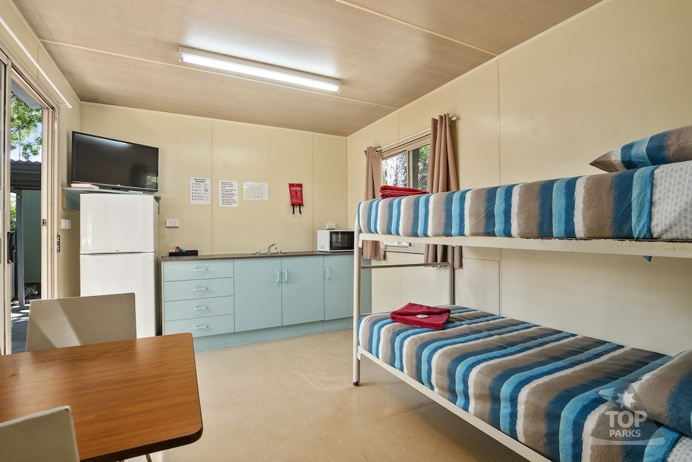 Economy Cabin, Multiple Beds photo 1