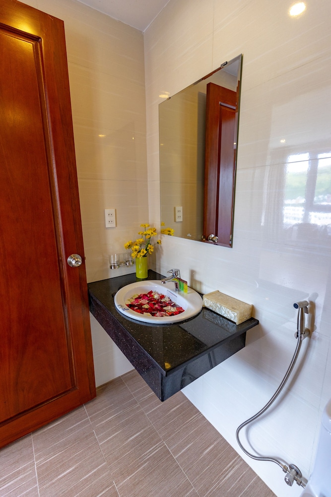 Deluxe Double Room, 1 Queen Bed, Mountain View - Photo 9