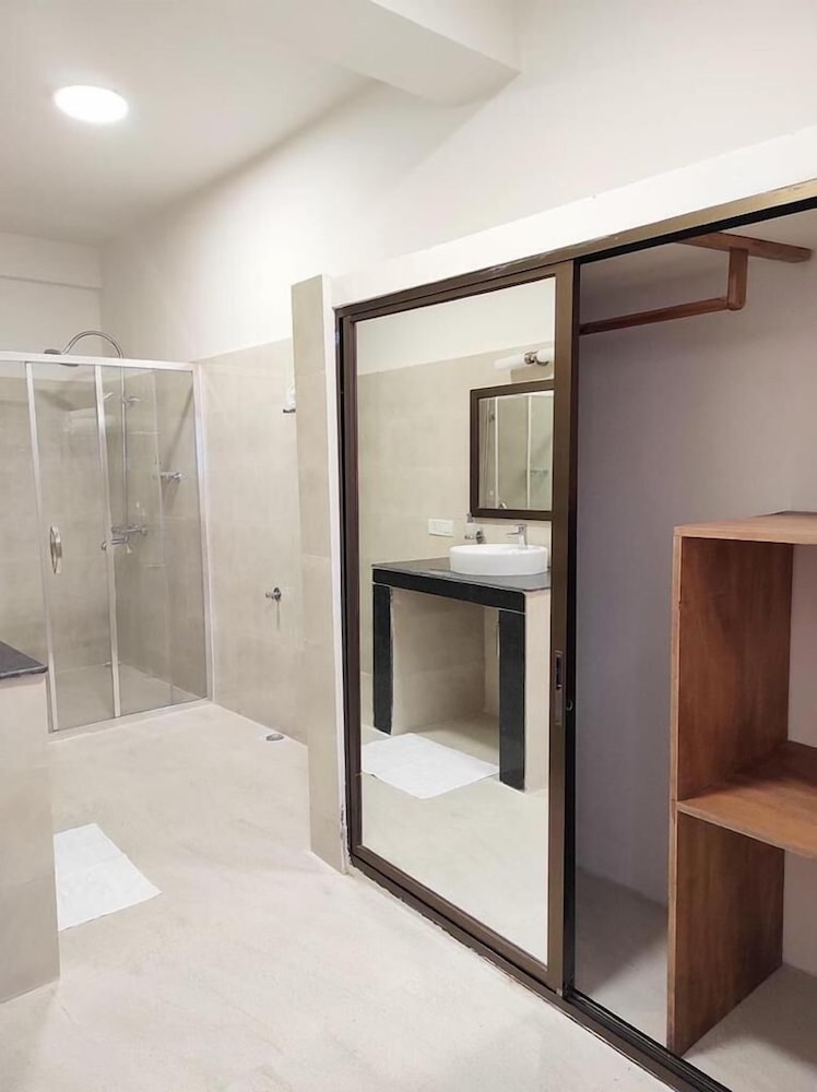 Deluxe Double or Twin Room photo 3