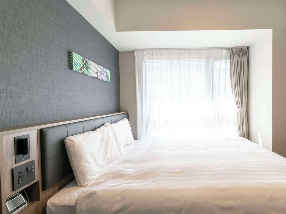 Standard Room, 1 Queen Bed, Non Smoking - Photo 3
