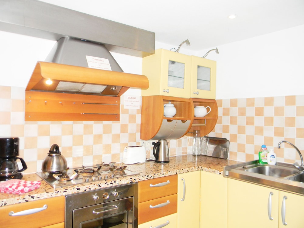 Apartment, 4 Bedrooms, Balcony photo 2